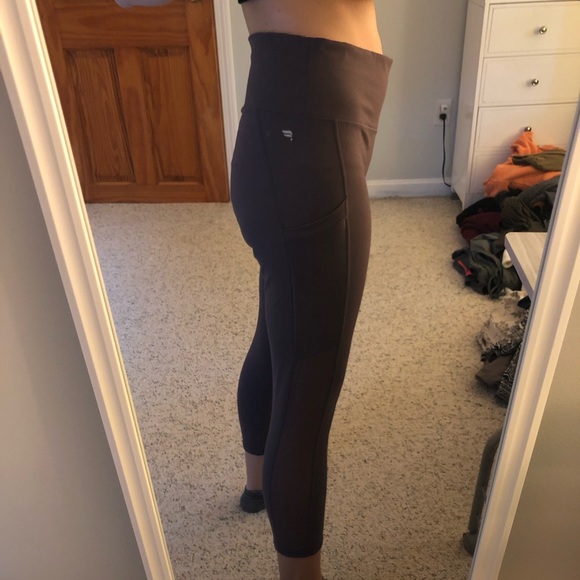 Plum Fabletics Capri Leggings - Picture 2 of 5